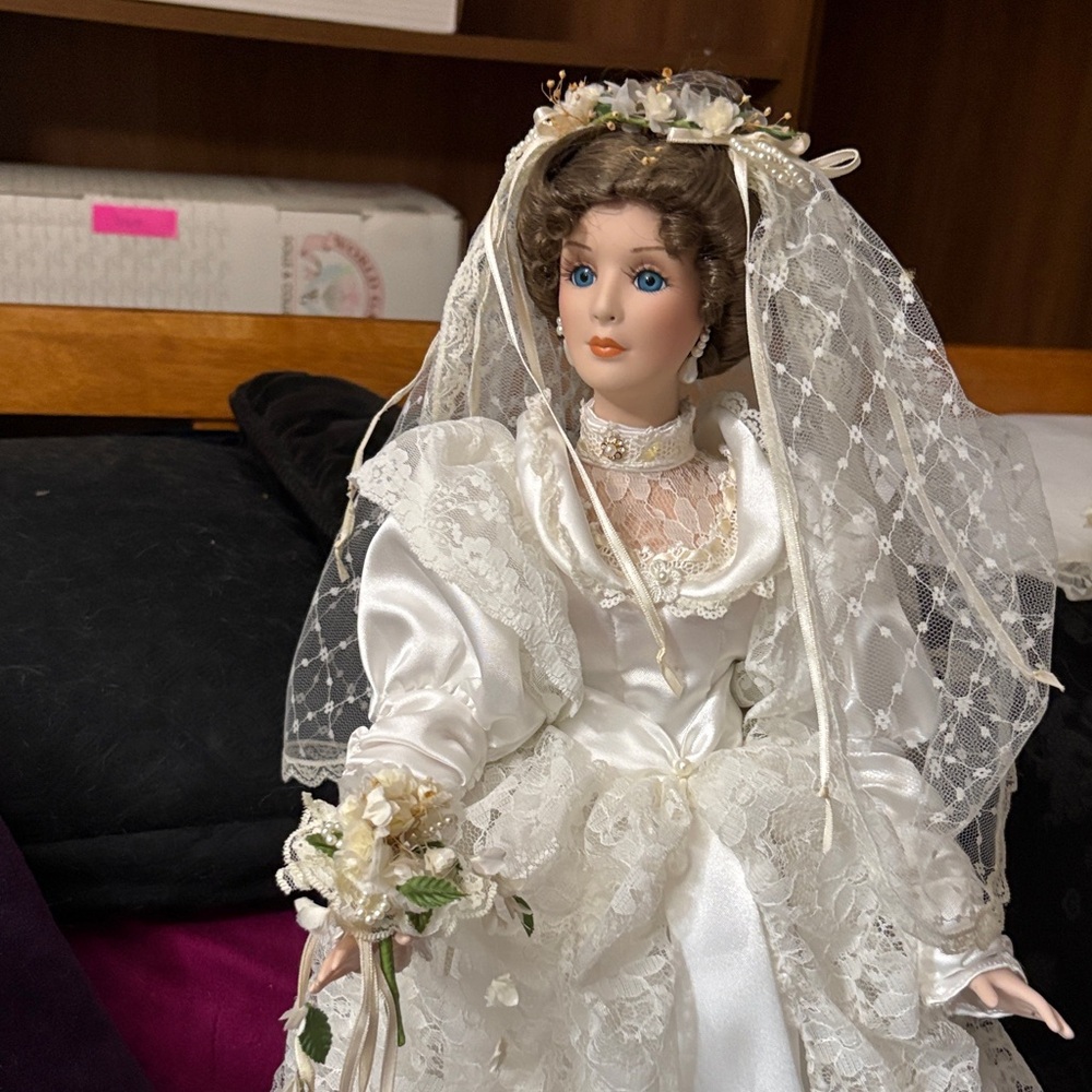 Annual bride by Dynasty Elegant Bridal. Doll  number D873.60.